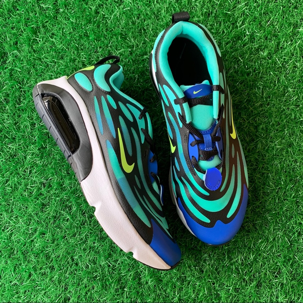 Nike Air Exoscense - Picture 2 of 10